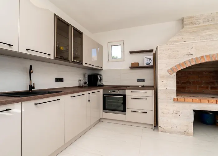 Sea View Summer 1 By Guide Ражанац