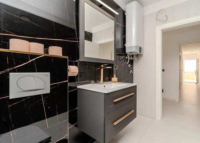 Sea View Summer 1 By Guide *